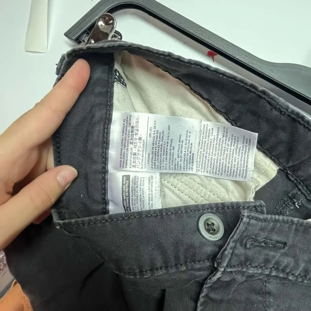 Levi's Black Cargo Pants
